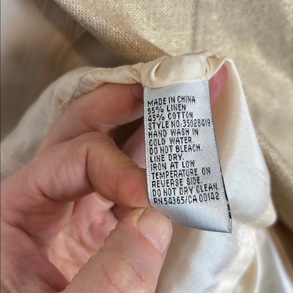 NYGARD Collection Linen Blend Blazer, Gold Thread, Peplum Jacket - Size 6 petite - Picture 8 of 13